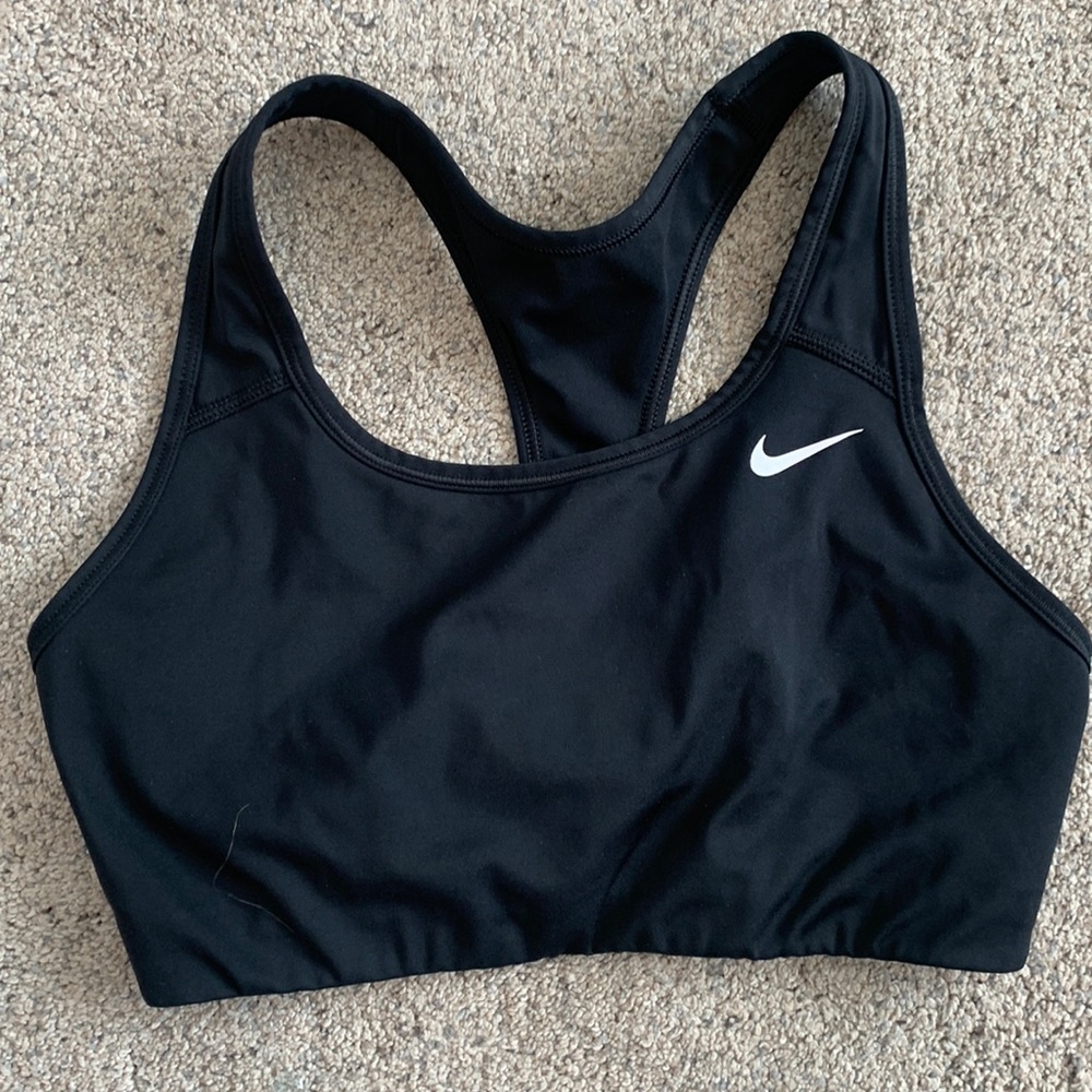 nike medium sports bra